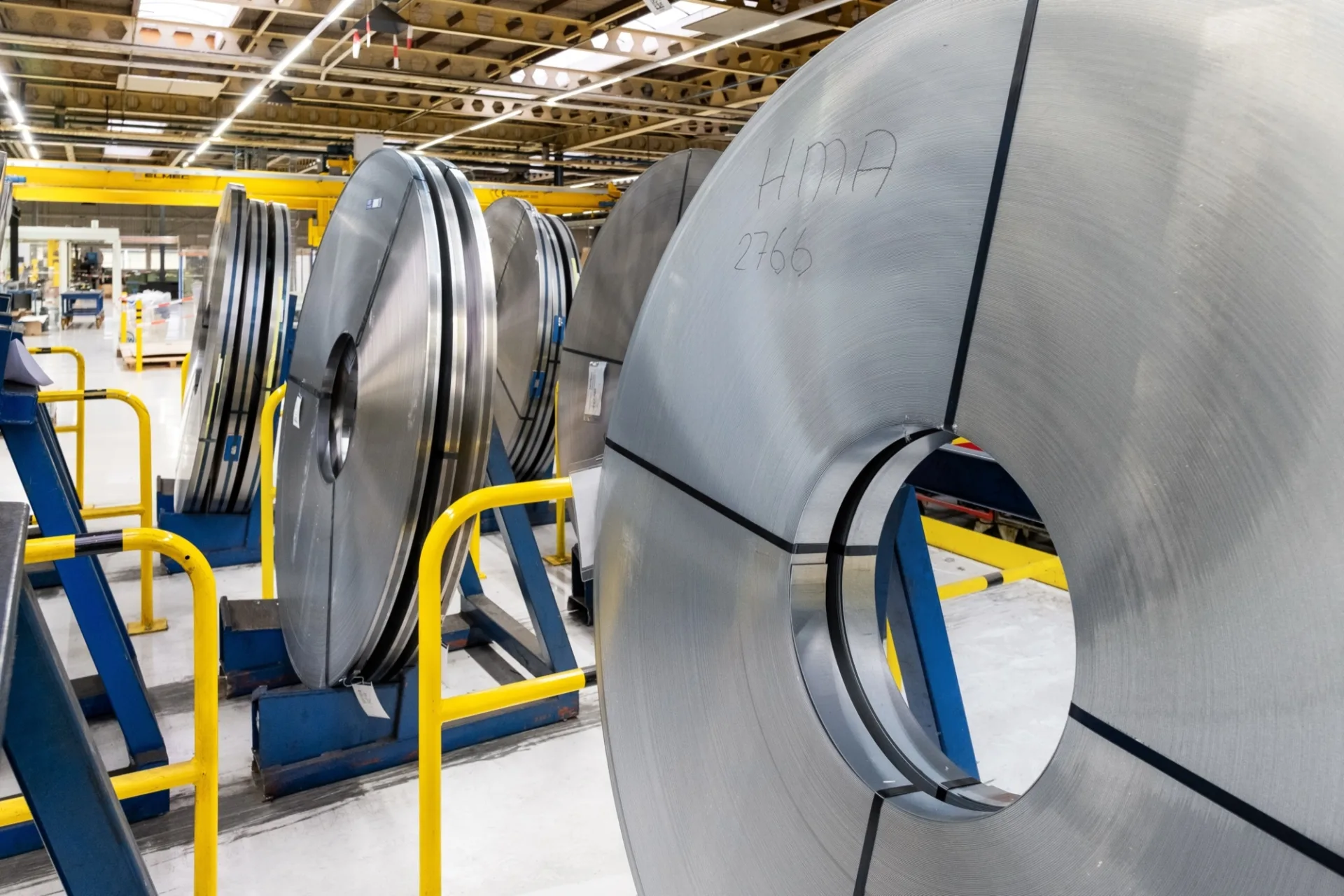 Rolls of steel for heavy duty drawer slides | Thomas Regout International